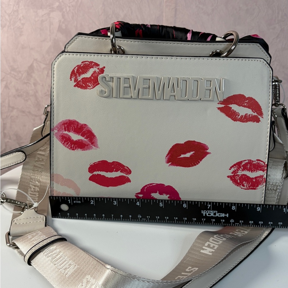 Steve Madden BEvelyn Kiss Print Women's Bag Chalk - Picture 4 of 16
